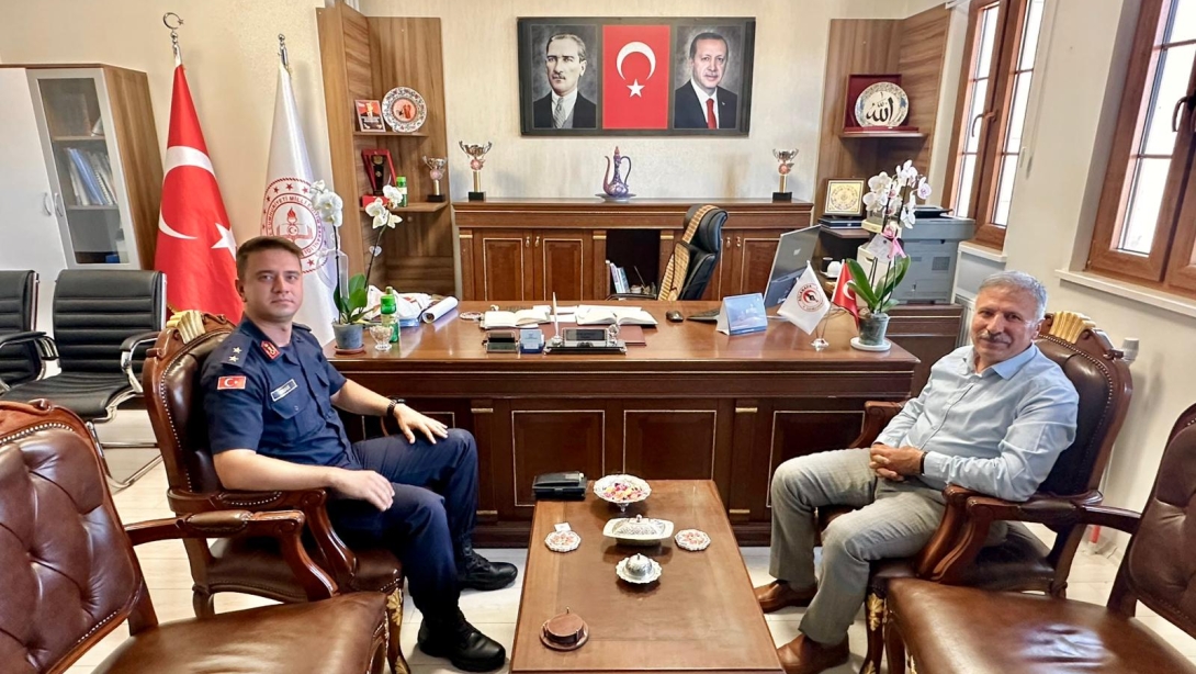 İlçe Jandarma Komutanından Müdürümüze Ziyaret